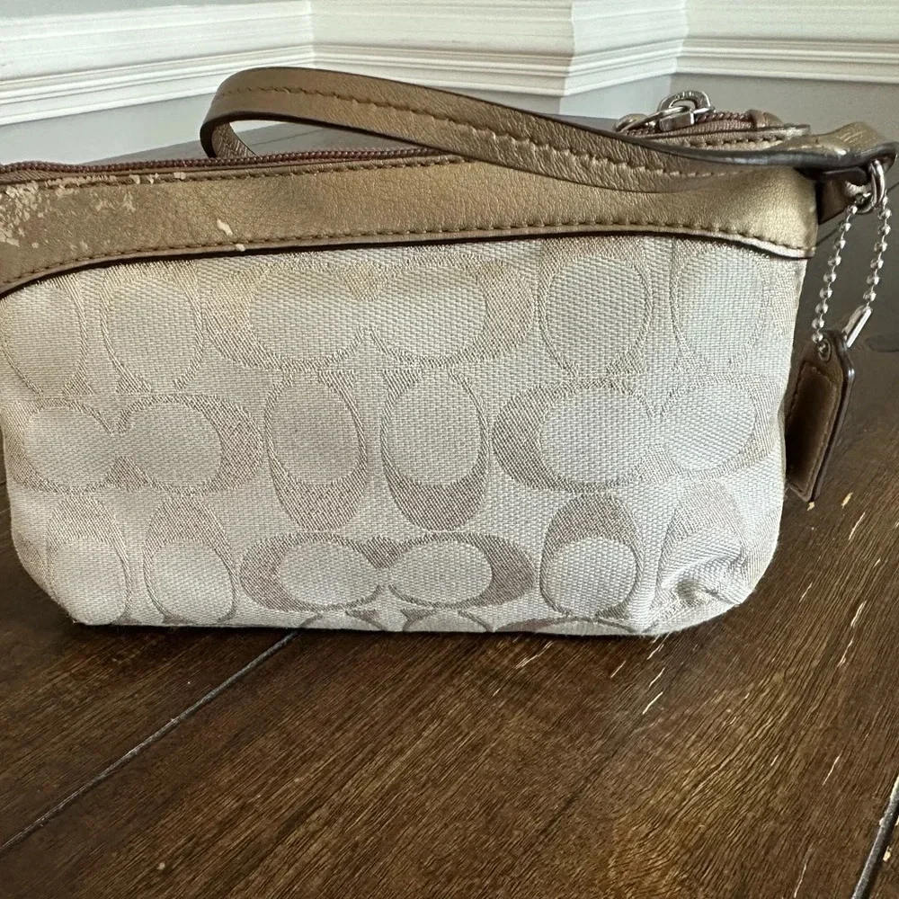 Coach signature logo wrislet
